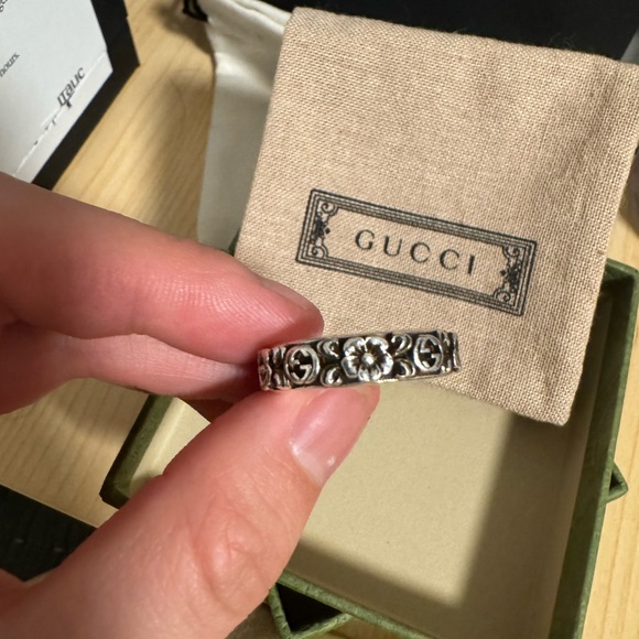 Gucci Floral Motif GG Icon Ring (NEW and AUTHENTIC) - Picture 1 of 8